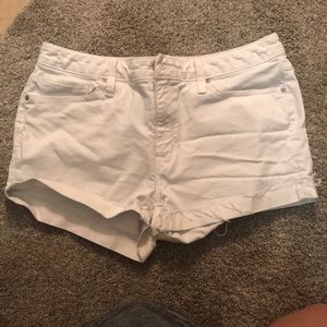GAP white shorts